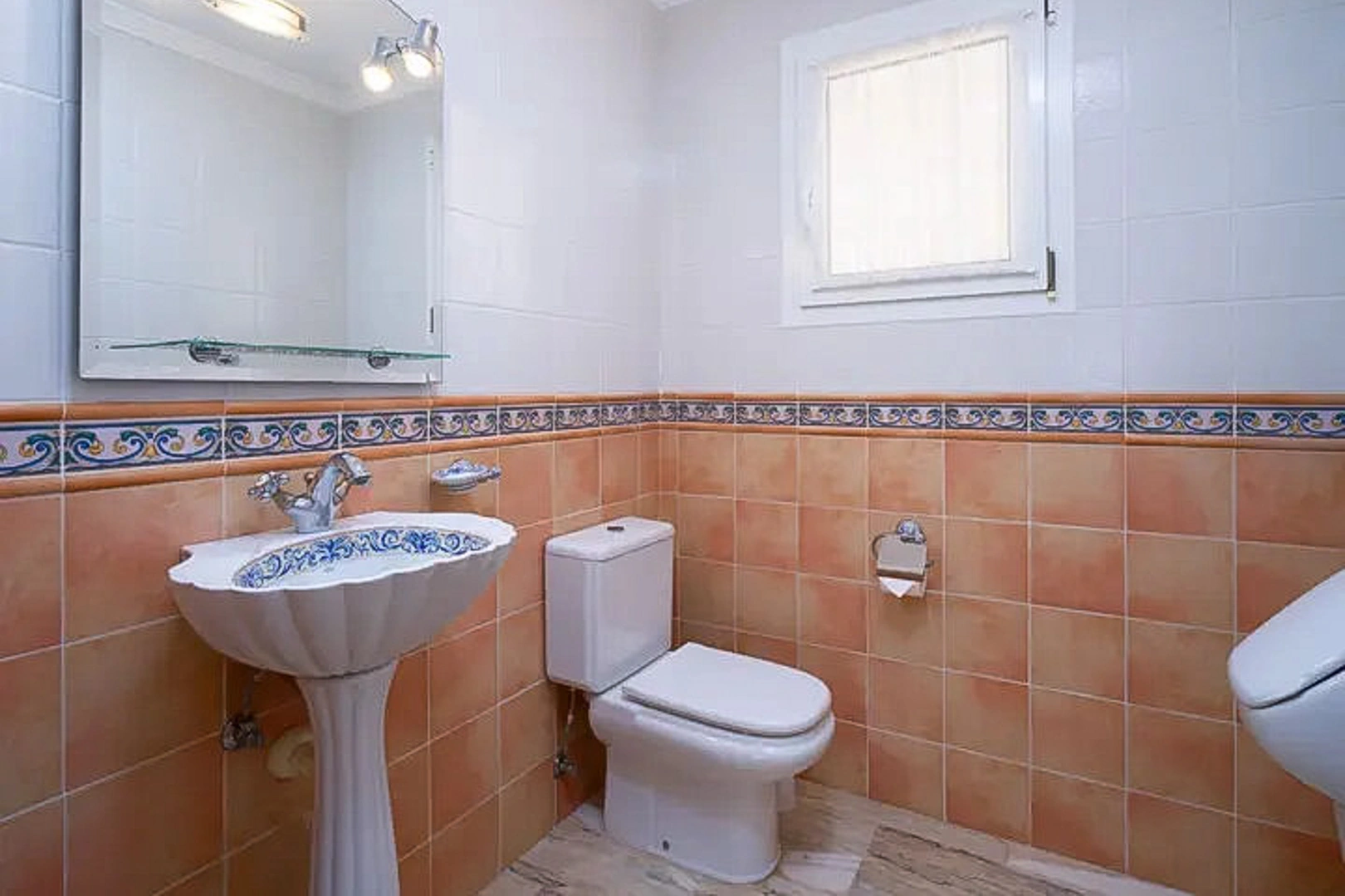 Villa with a pool and sea views for sale in Moraira.