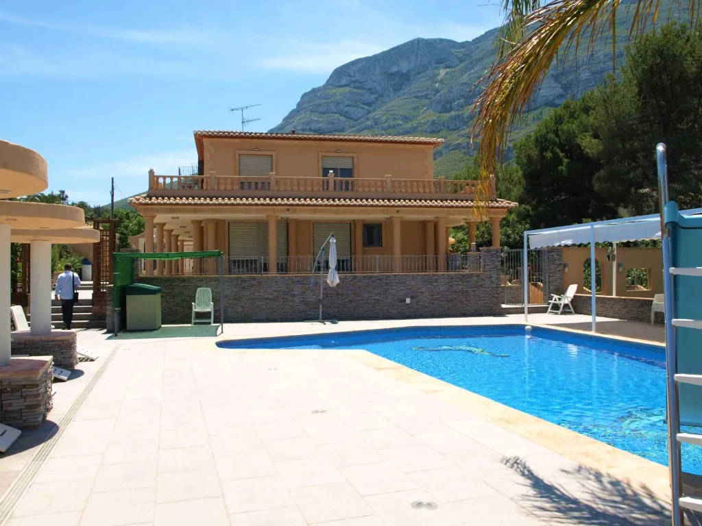 Lujosa villa en venta en Denia