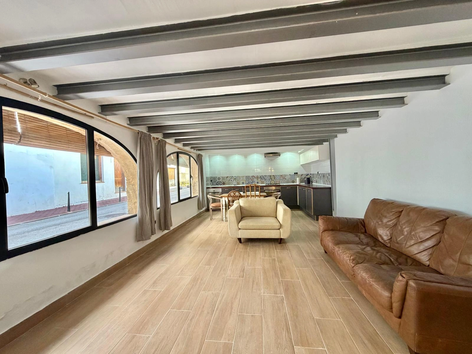 Charmante maison de village avec licence touristique à vendre au cœur de Jávea.