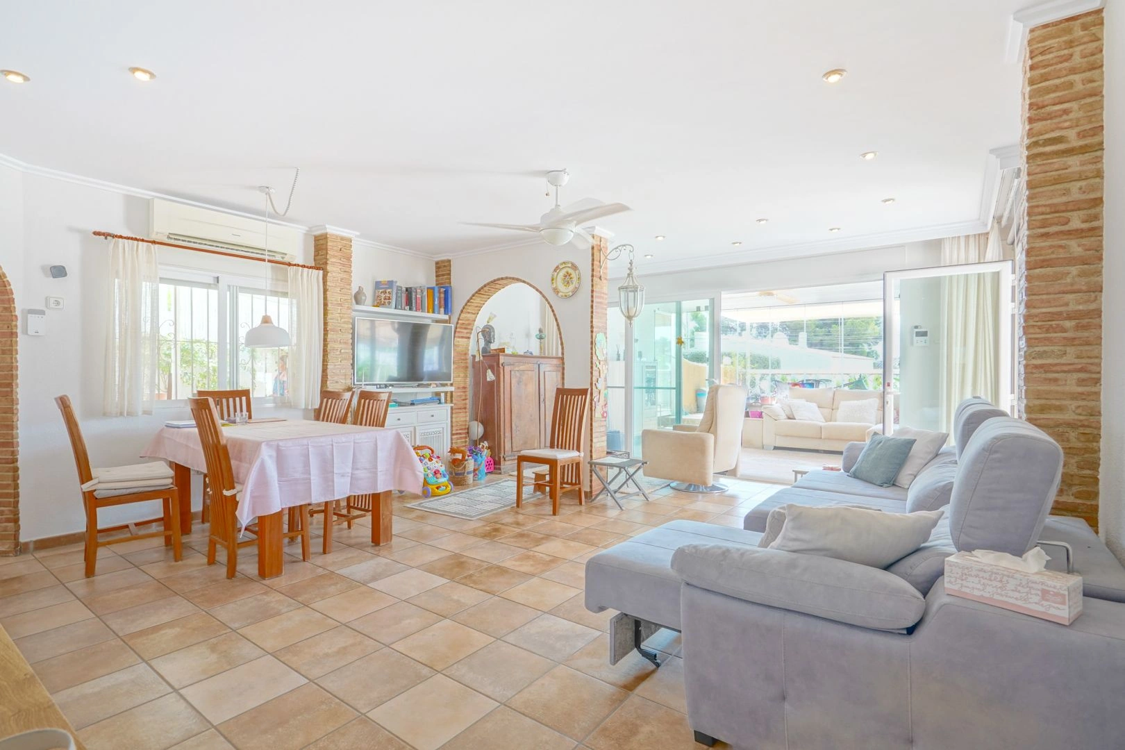 Traditionelle Villa mit Meerblick in Strandnähe in Calpe zu verkaufen