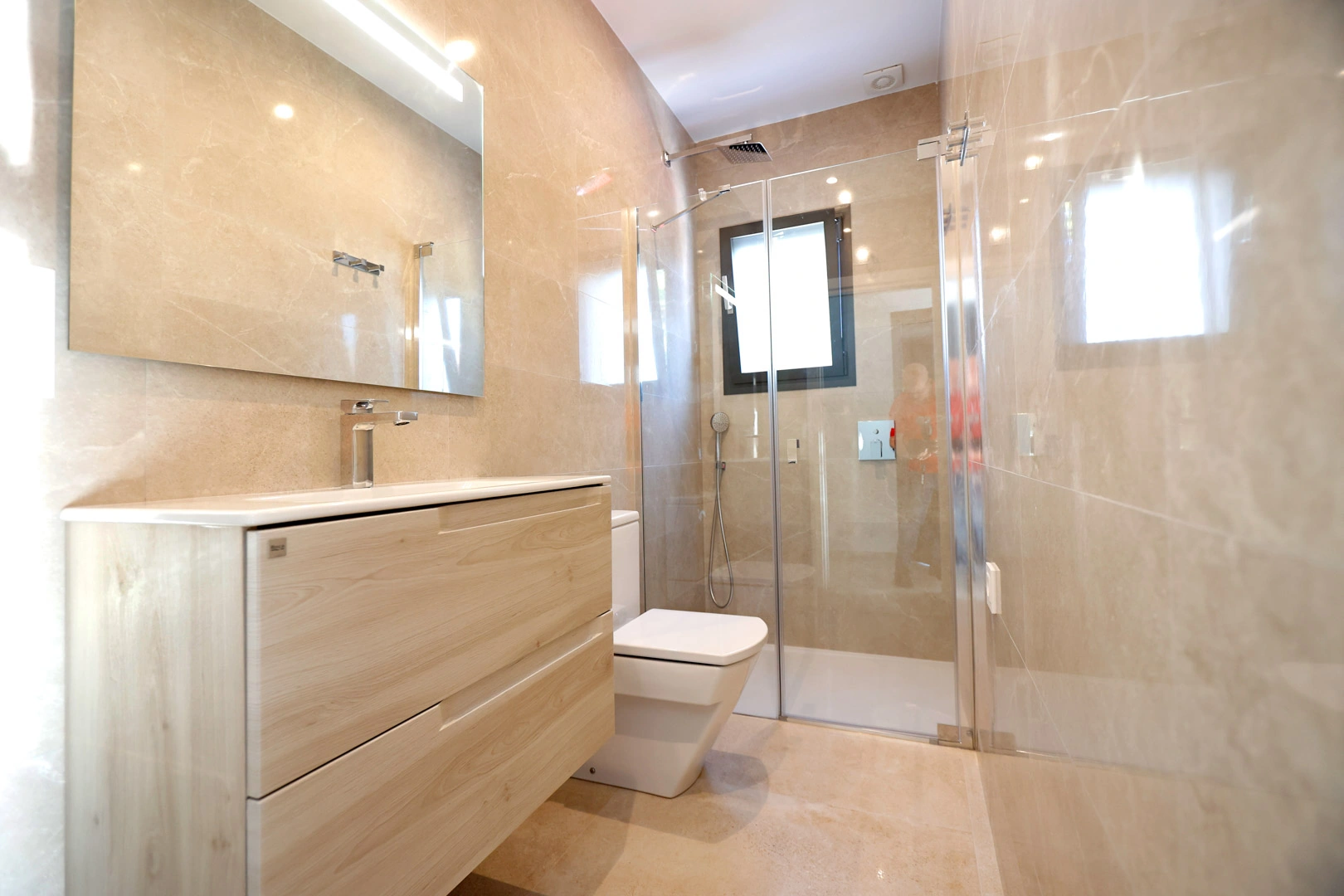 Villa moderna con vistas a la montaña, a la venta en Calpe.