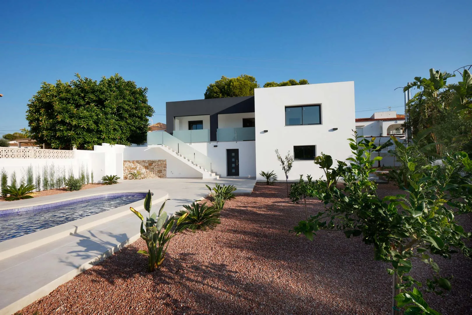 Villa moderna con vistas a la montaña, a la venta en Calpe.