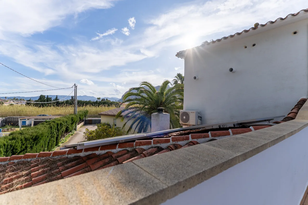 Villa avec vue sur la mer et proche de la plage à vendre à Denia.