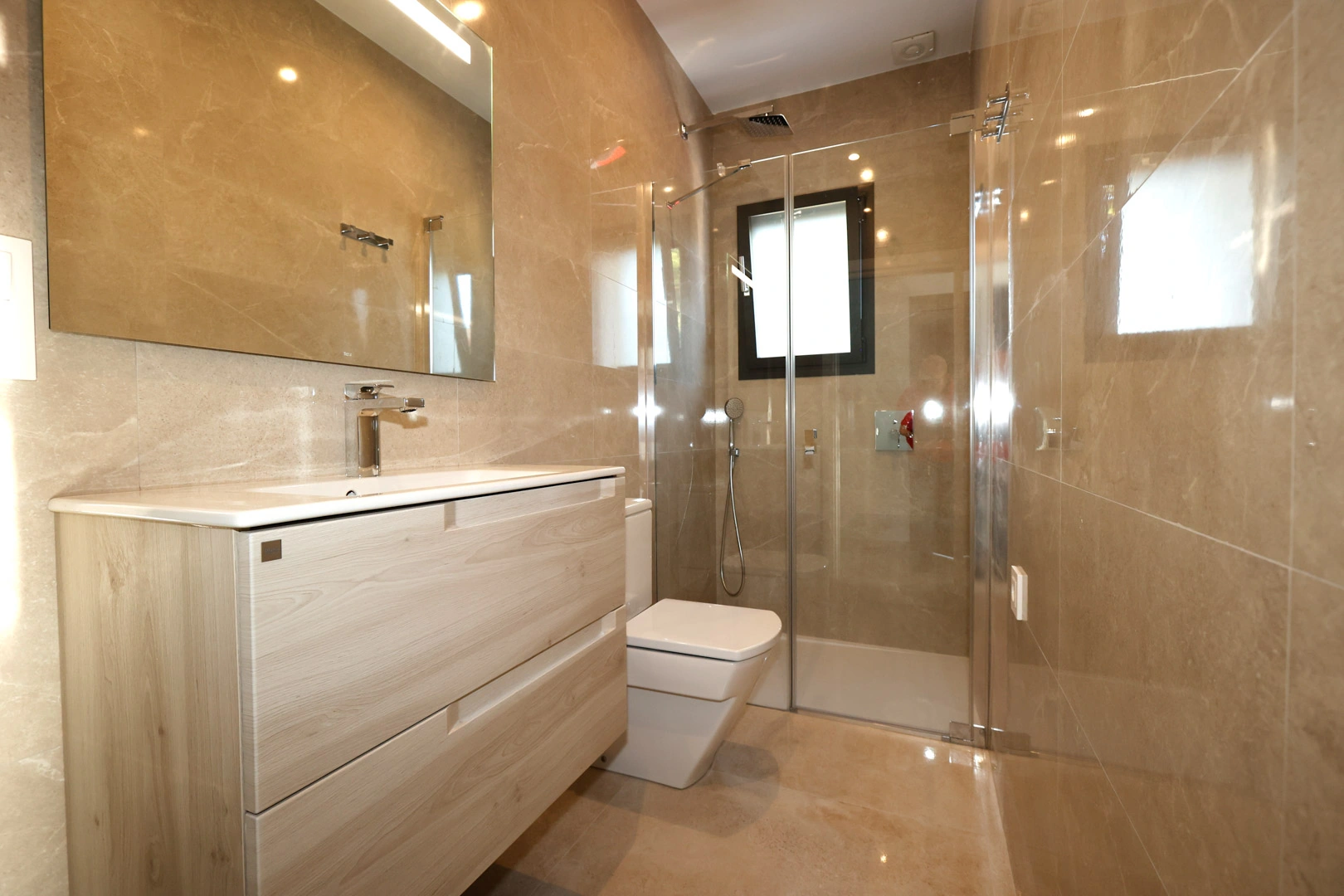 Villa moderna con vistas a la montaña, a la venta en Calpe.