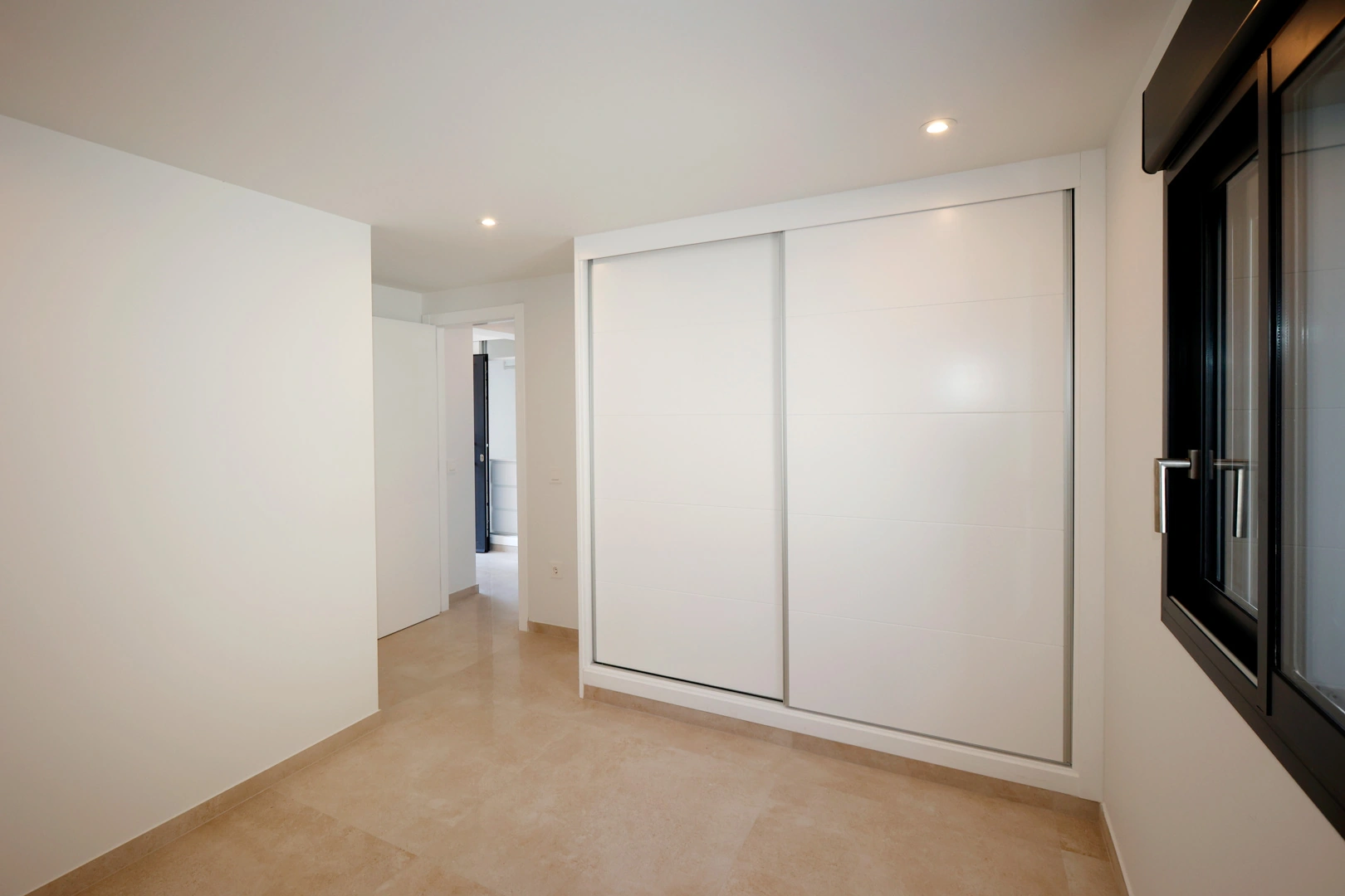 Villa moderna con vistas a la montaña, a la venta en Calpe.