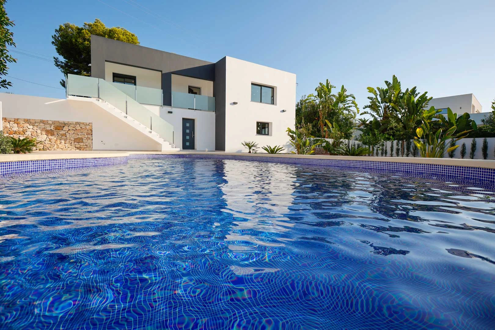 Villa moderna con vistas a la montaña, a la venta en Calpe.