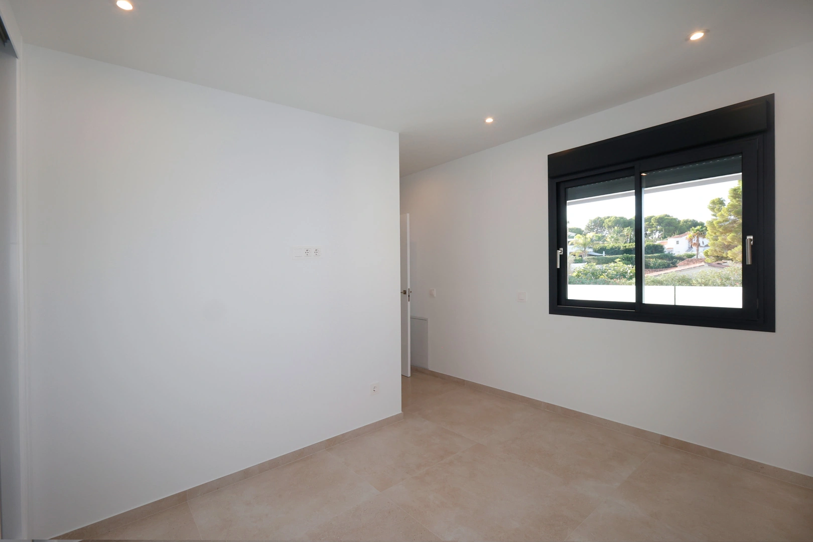Villa moderna con vistas a la montaña, a la venta en Calpe.