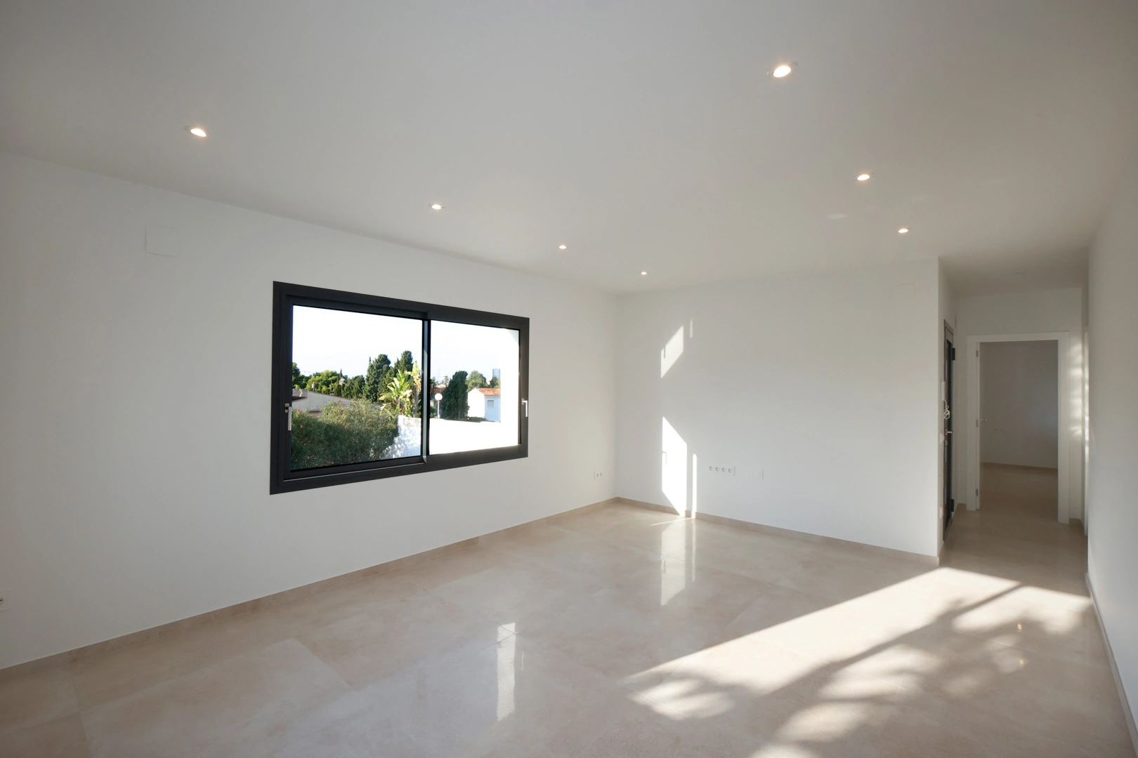 Villa moderna con vistas a la montaña, a la venta en Calpe.