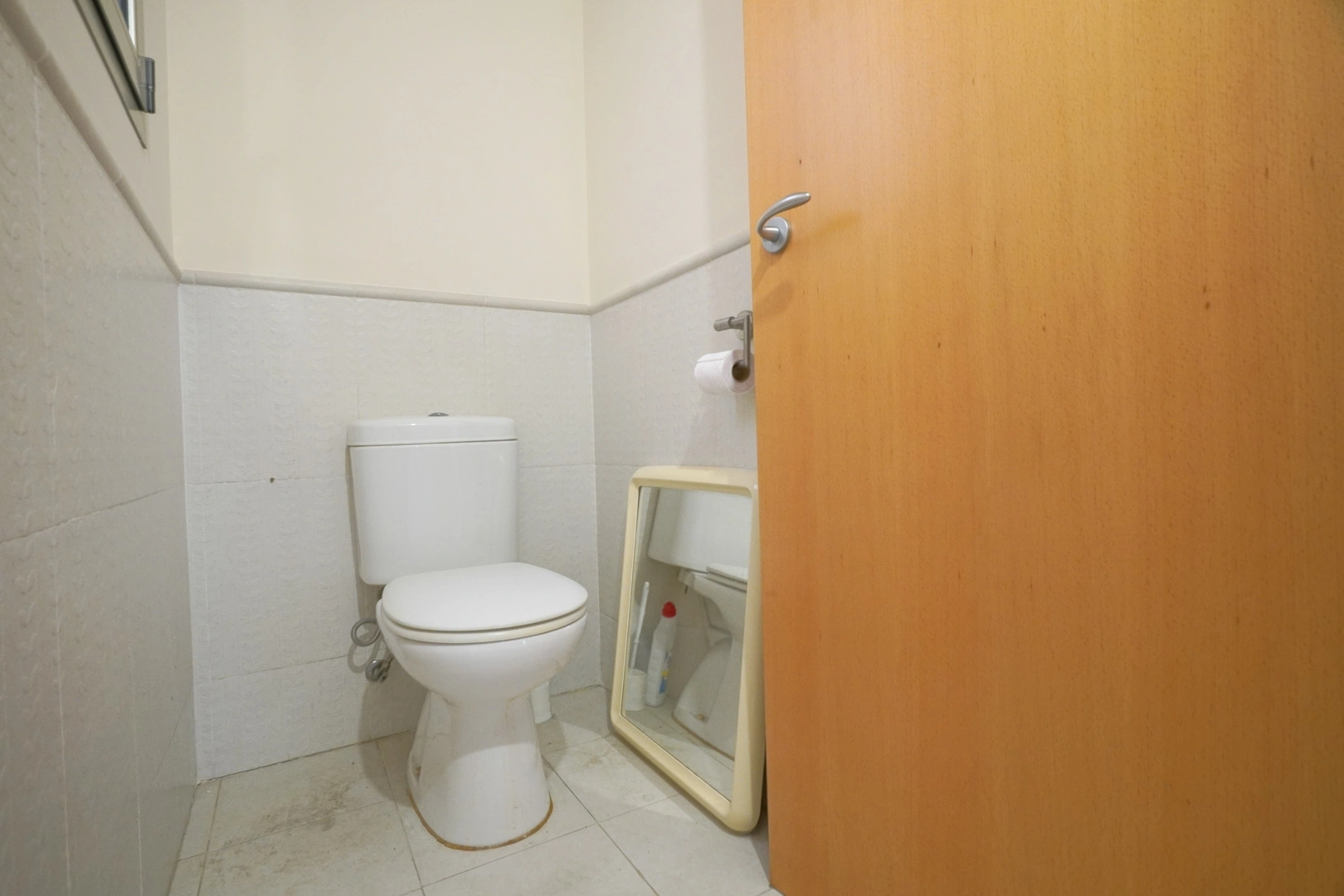Luminoso apartamento en Teulada con patio privado y excelente ubicación.