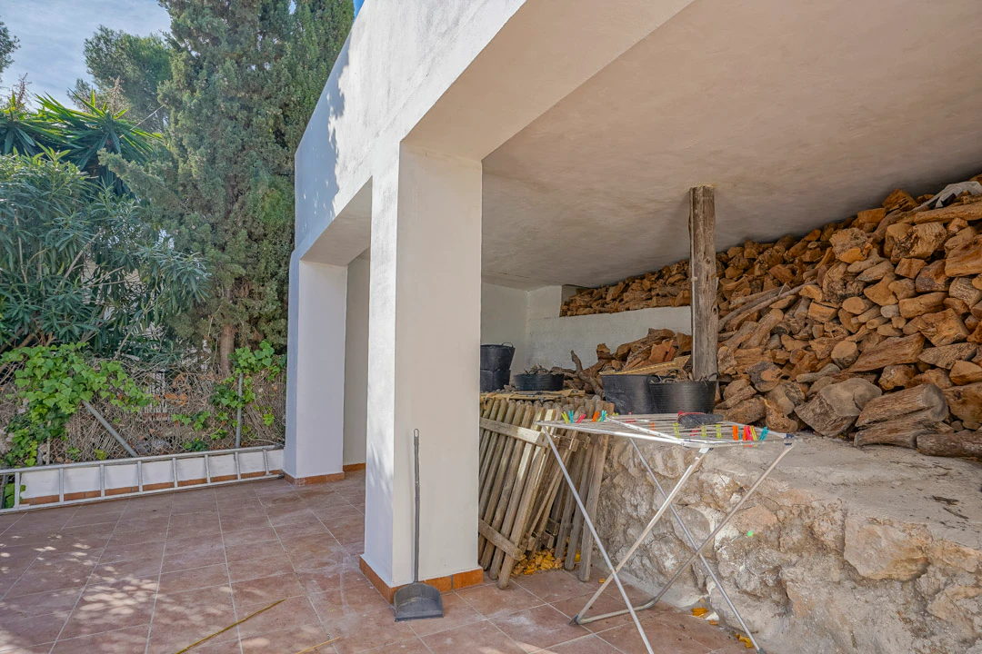 Villa tradicional de 5 dormitorios en venta en Jávea.
