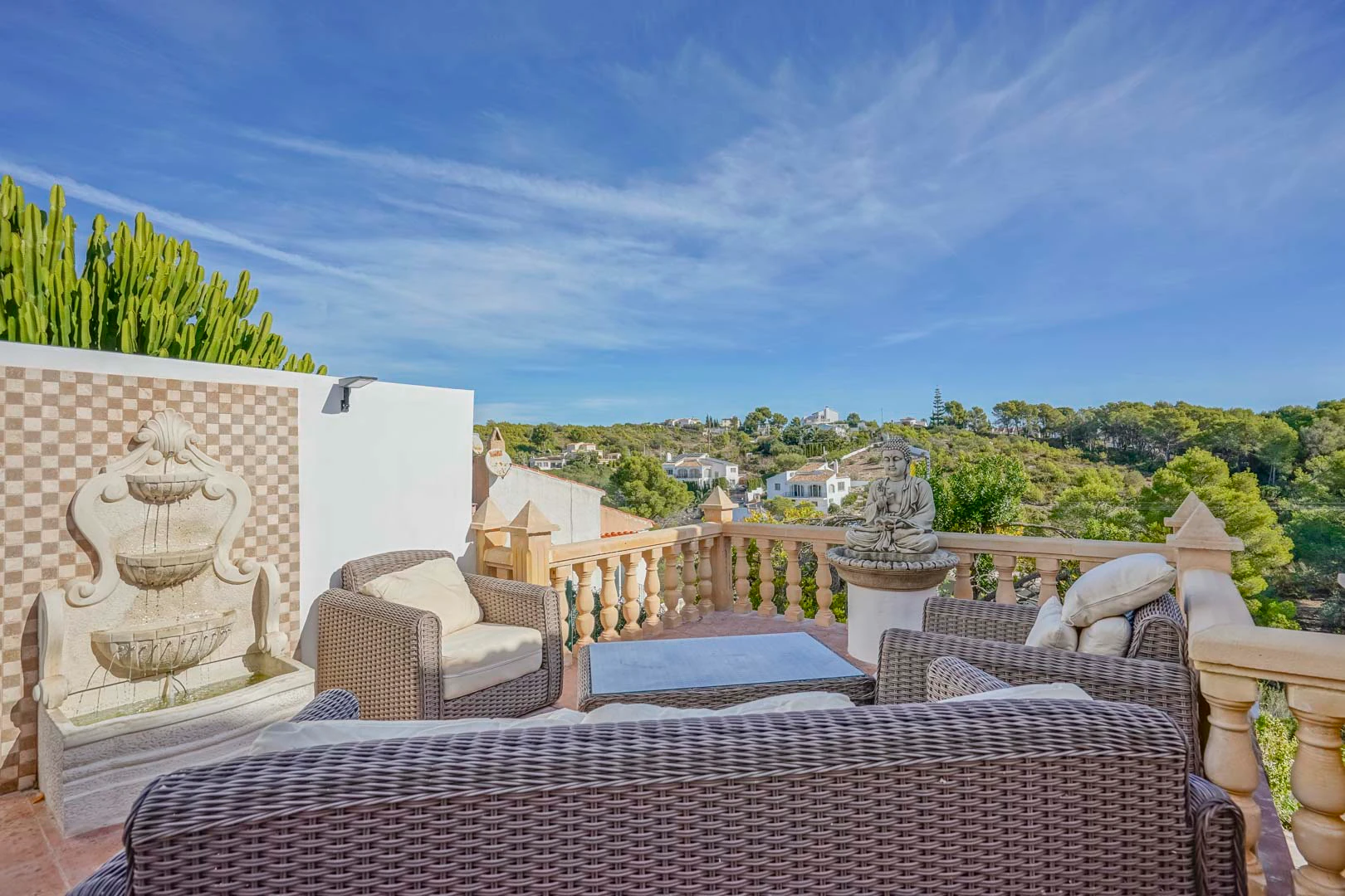 Villa tradicional de 5 dormitorios en venta en Jávea.