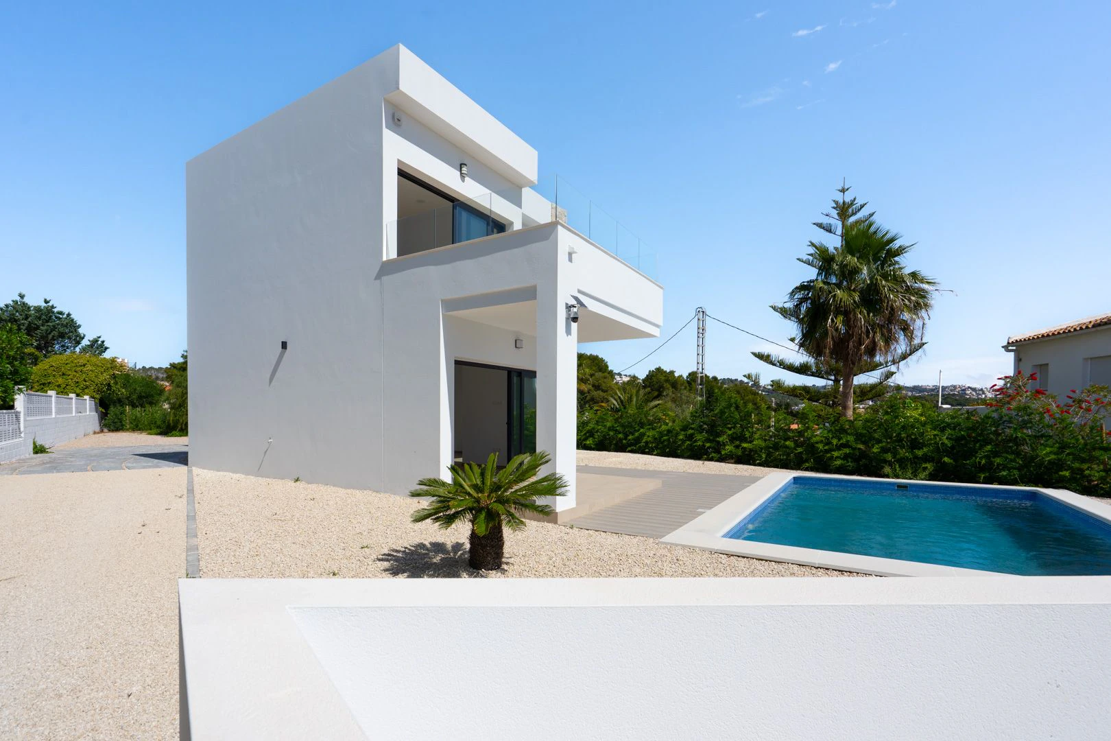 Villa moderne avec vue sur la mer et grand terrain à Benissa.