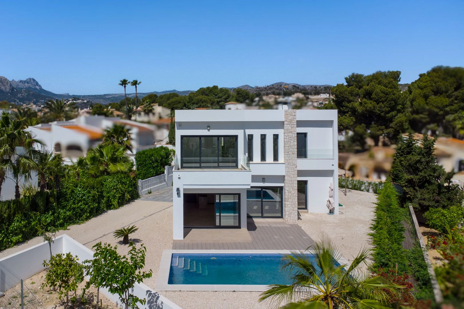 Villa moderna con vistas al mar y gran parcela en Benissa. - 3