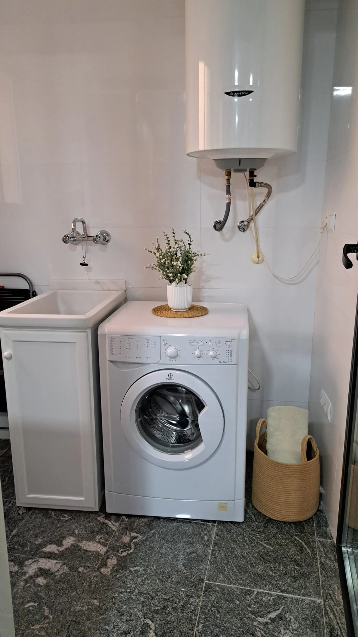 Appartement lumineux de 2 chambres avec vues dégagées à vendre à Javea.