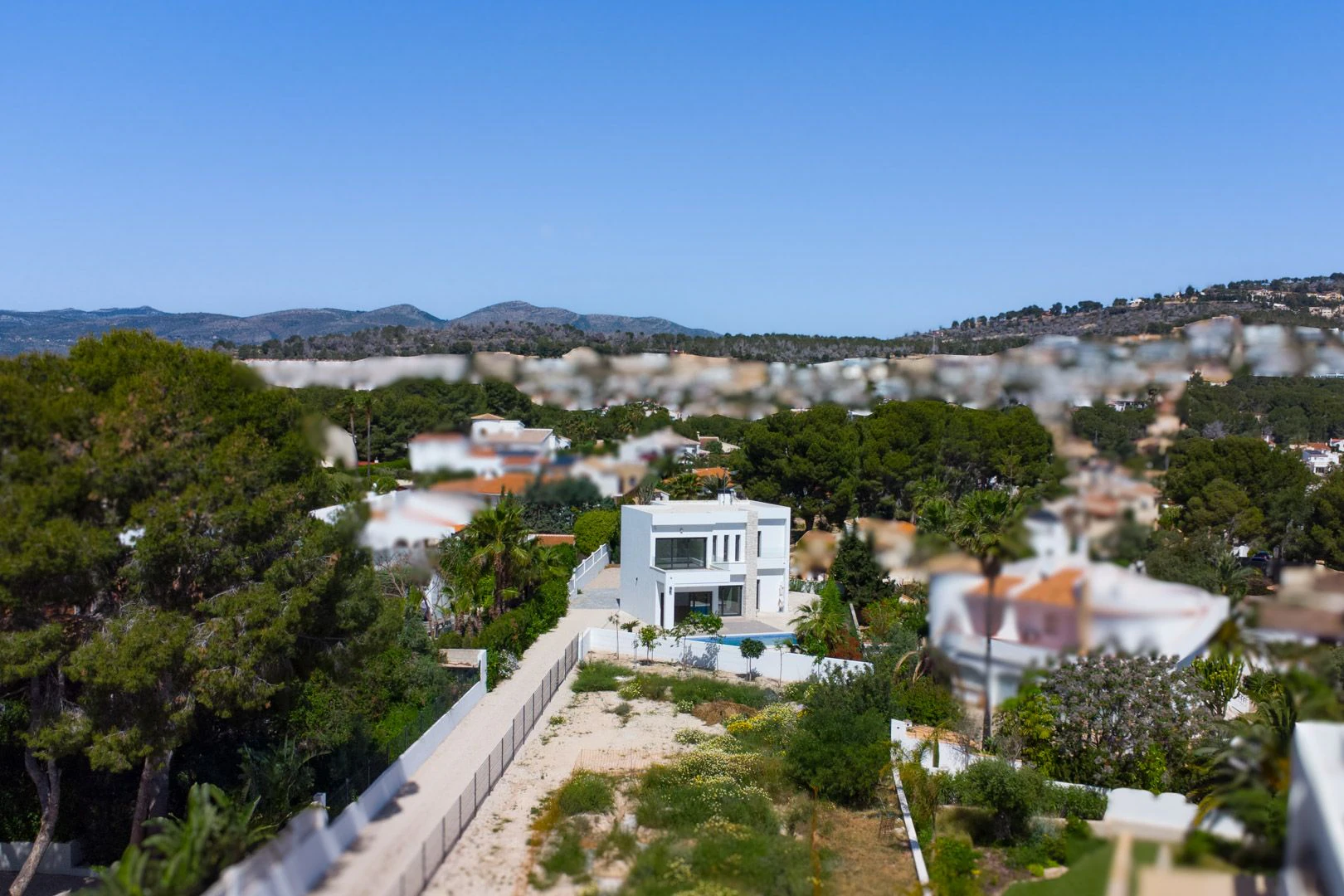 Villa moderne avec vue sur la mer et grand terrain à Benissa.