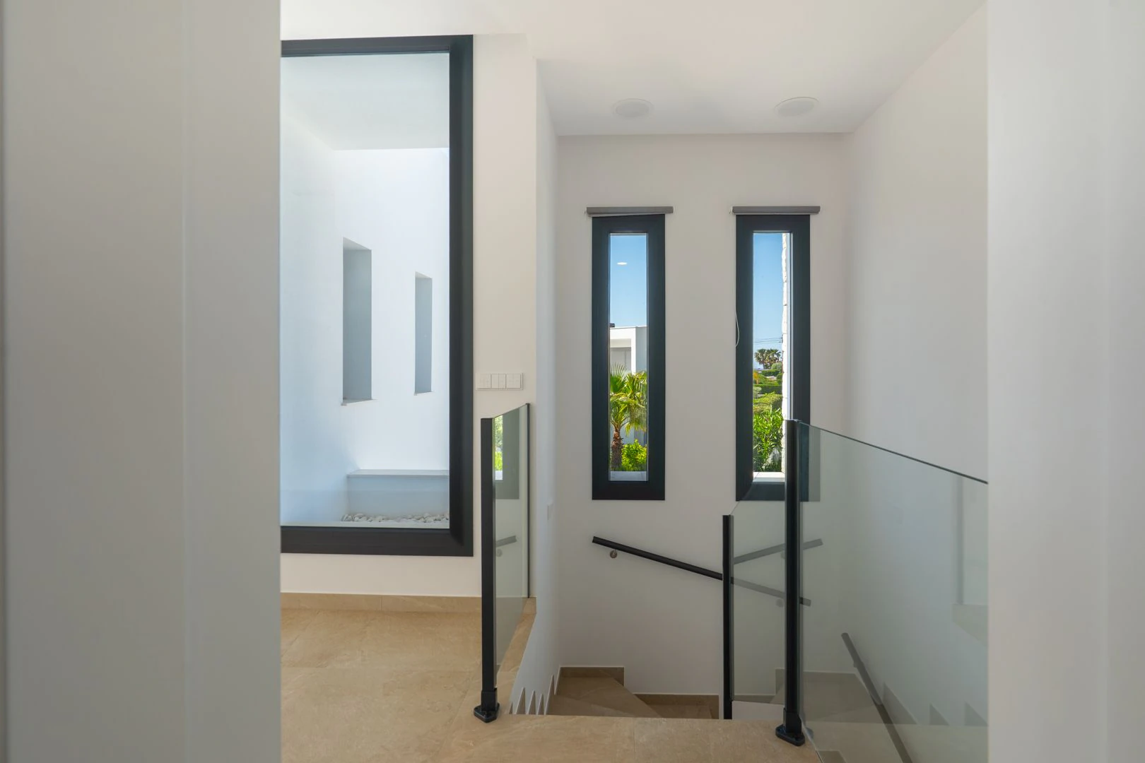 Villa moderne avec vue sur la mer et grand terrain à Benissa.