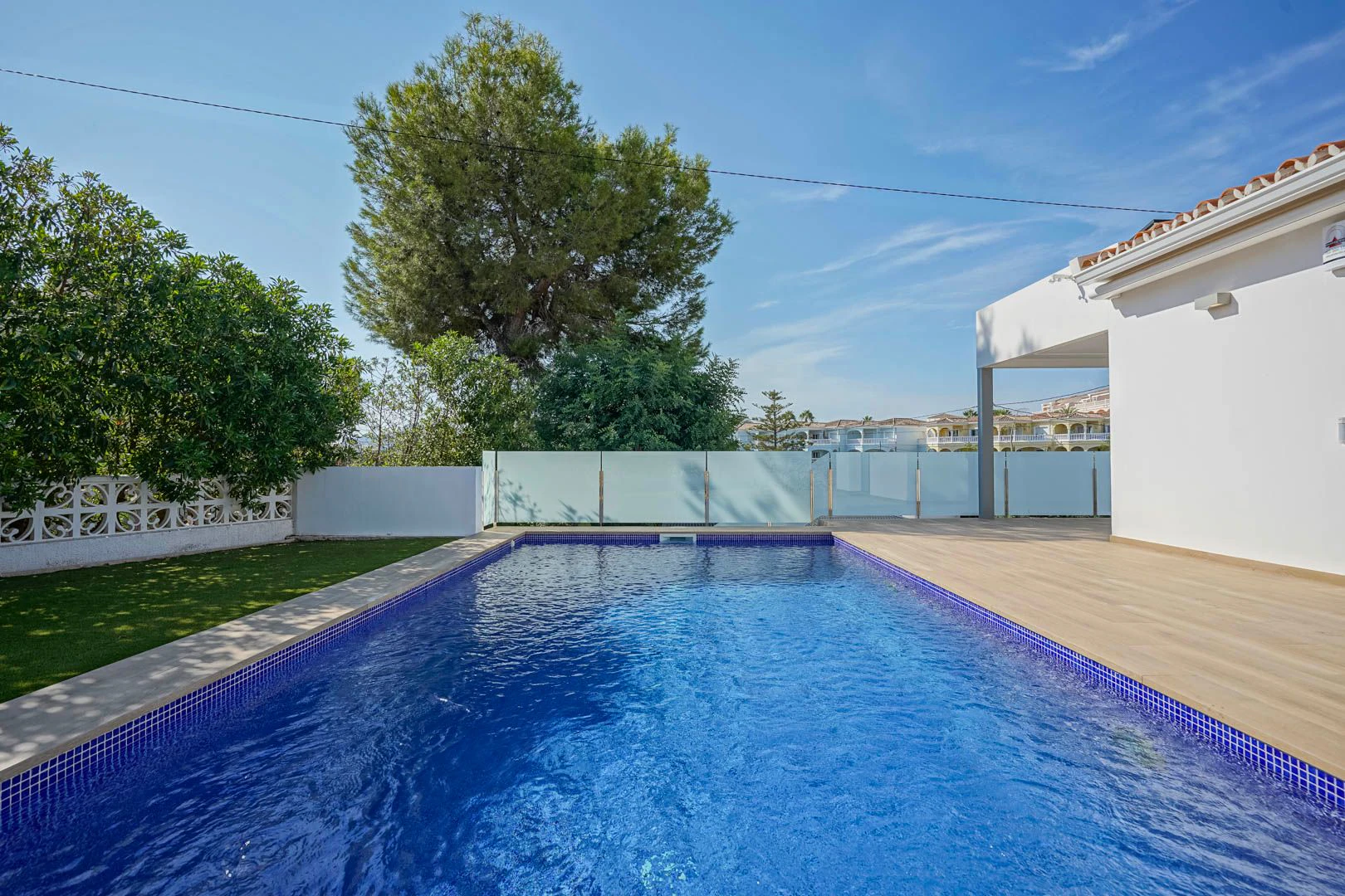 Villa in vendita con 3 camere da letto e piscina a Benissa, Alicante.