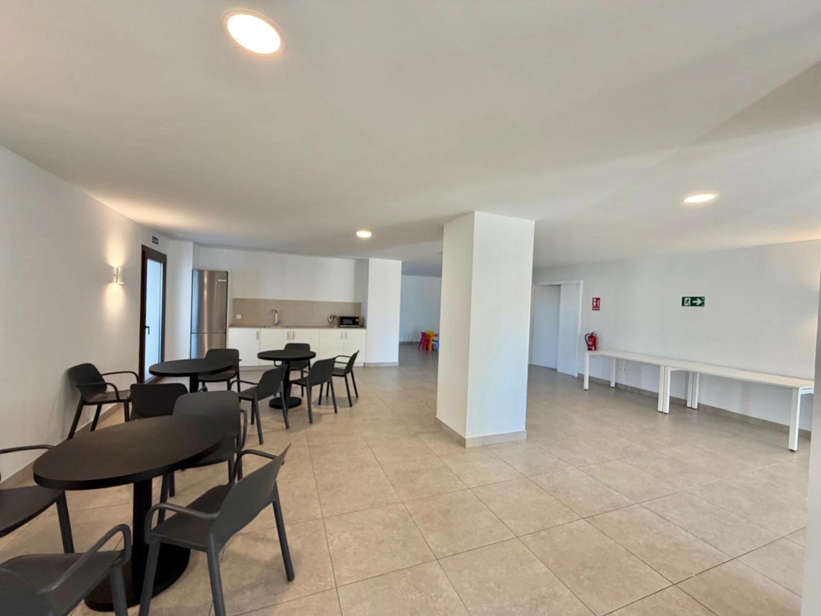 Exclusiva planta baja con 3 dormitorios en venta en Denia a pasos del centro y de comercios