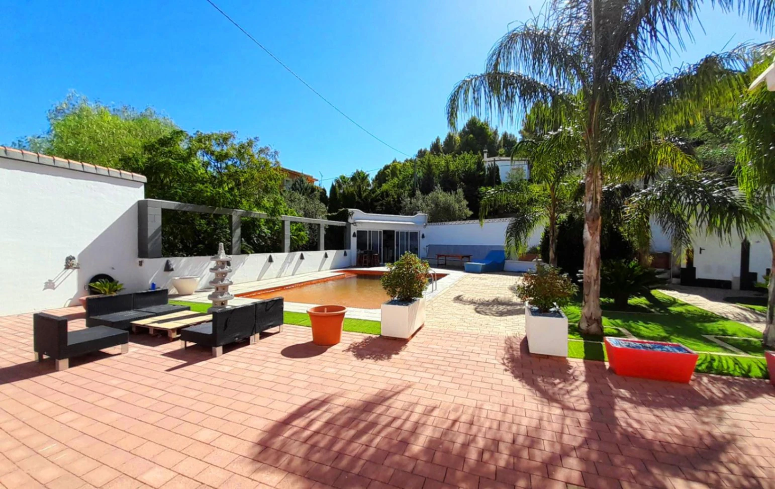 Villa Reformada en el Montgó.