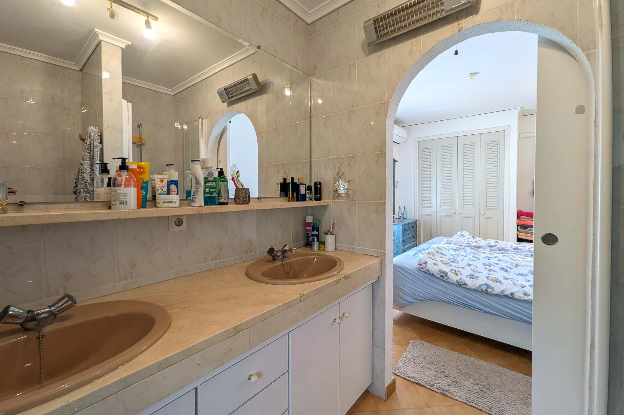 Exclusiva vivienda con piscina y vistas panorámicas al Montgó