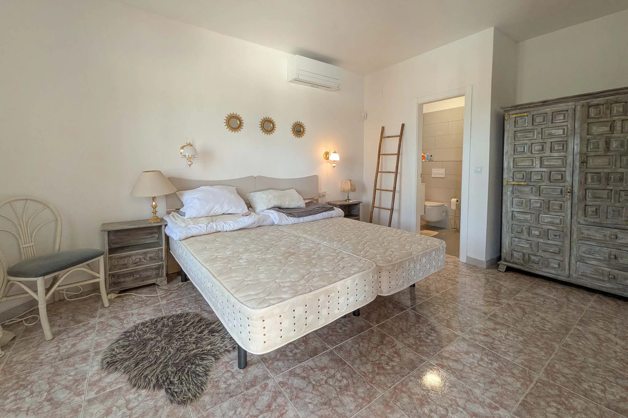 Exclusiva vivienda con piscina y vistas panorámicas al Montgó