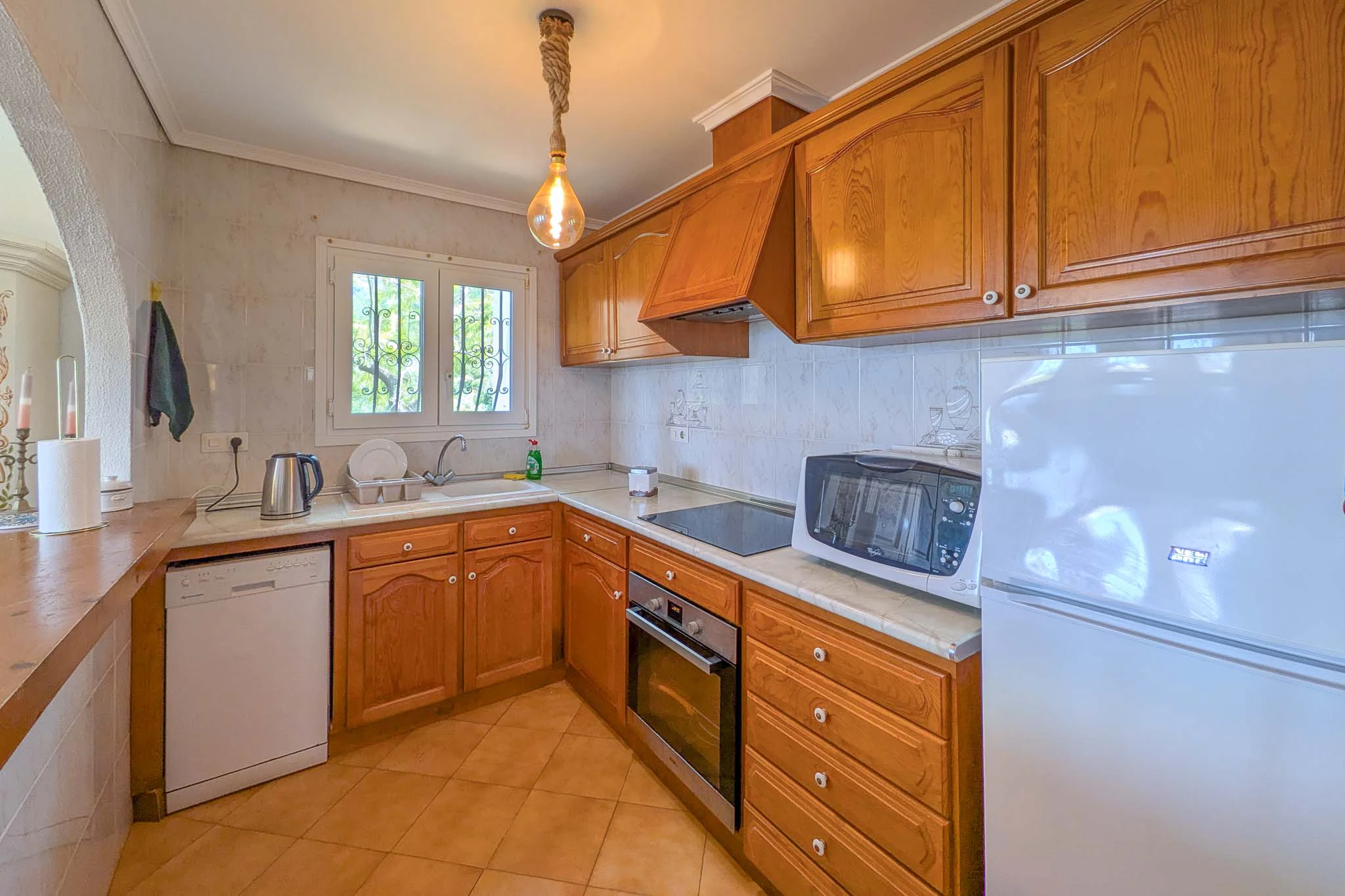 Exclusiva vivienda con piscina y vistas panorámicas al Montgó