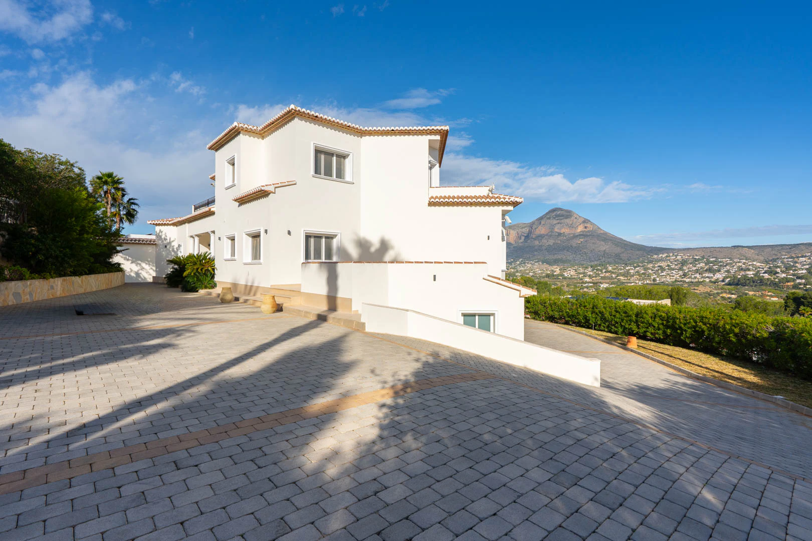 Exklusive Luxusvilla mit Meer- und Montgó-Blick in Jávea