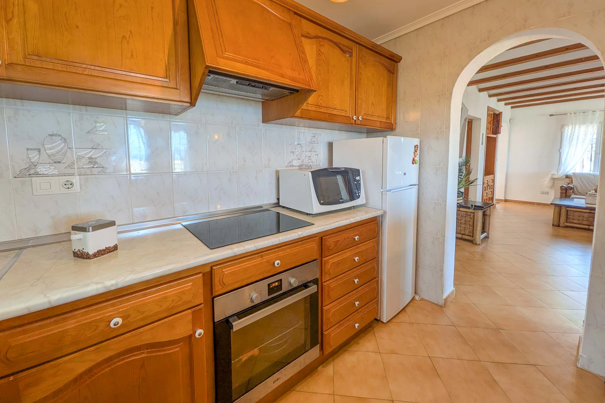 Exclusiva vivienda con piscina y vistas panorámicas al Montgó