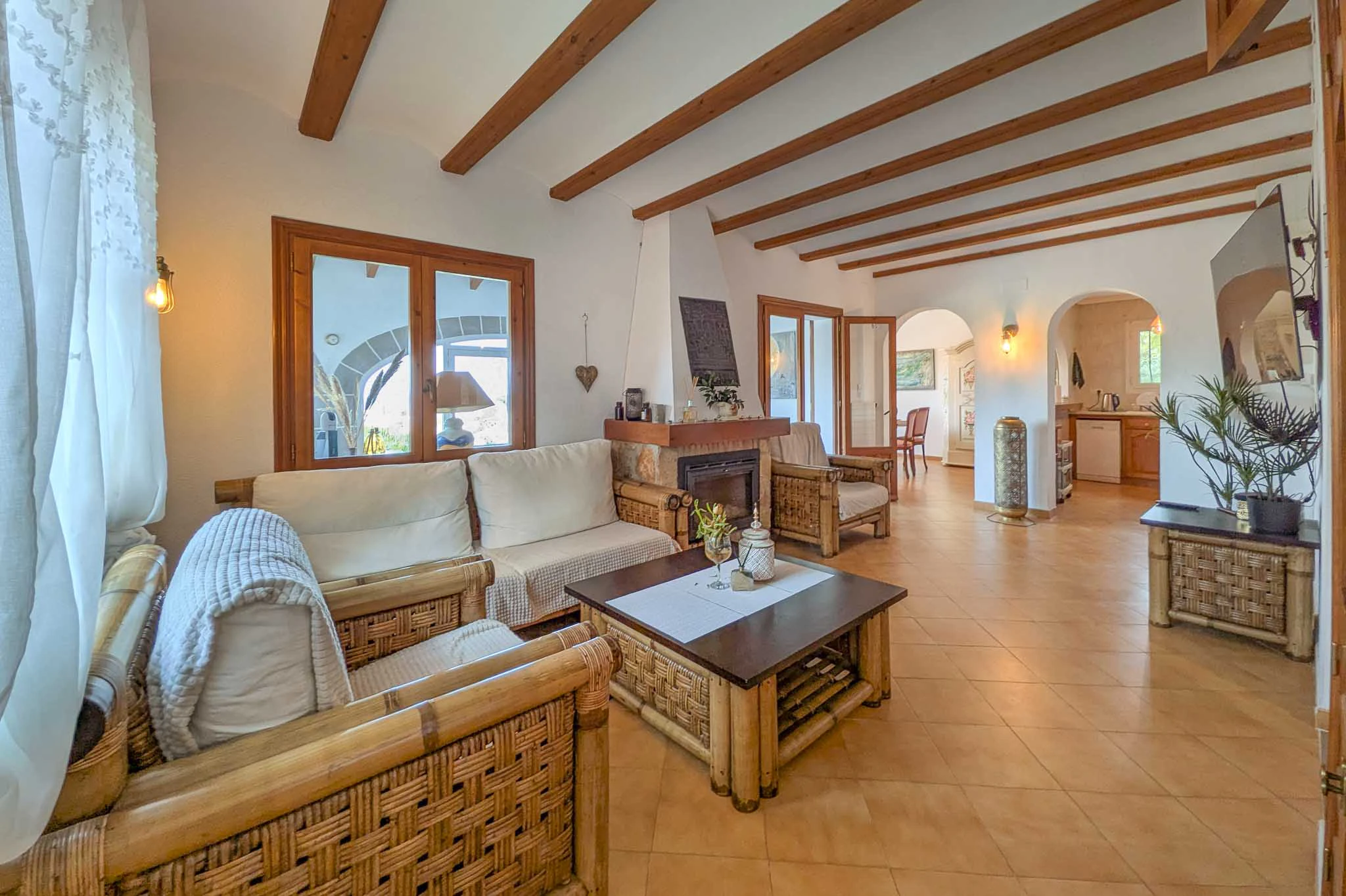 Exclusiva vivienda con piscina y vistas panorámicas al Montgó