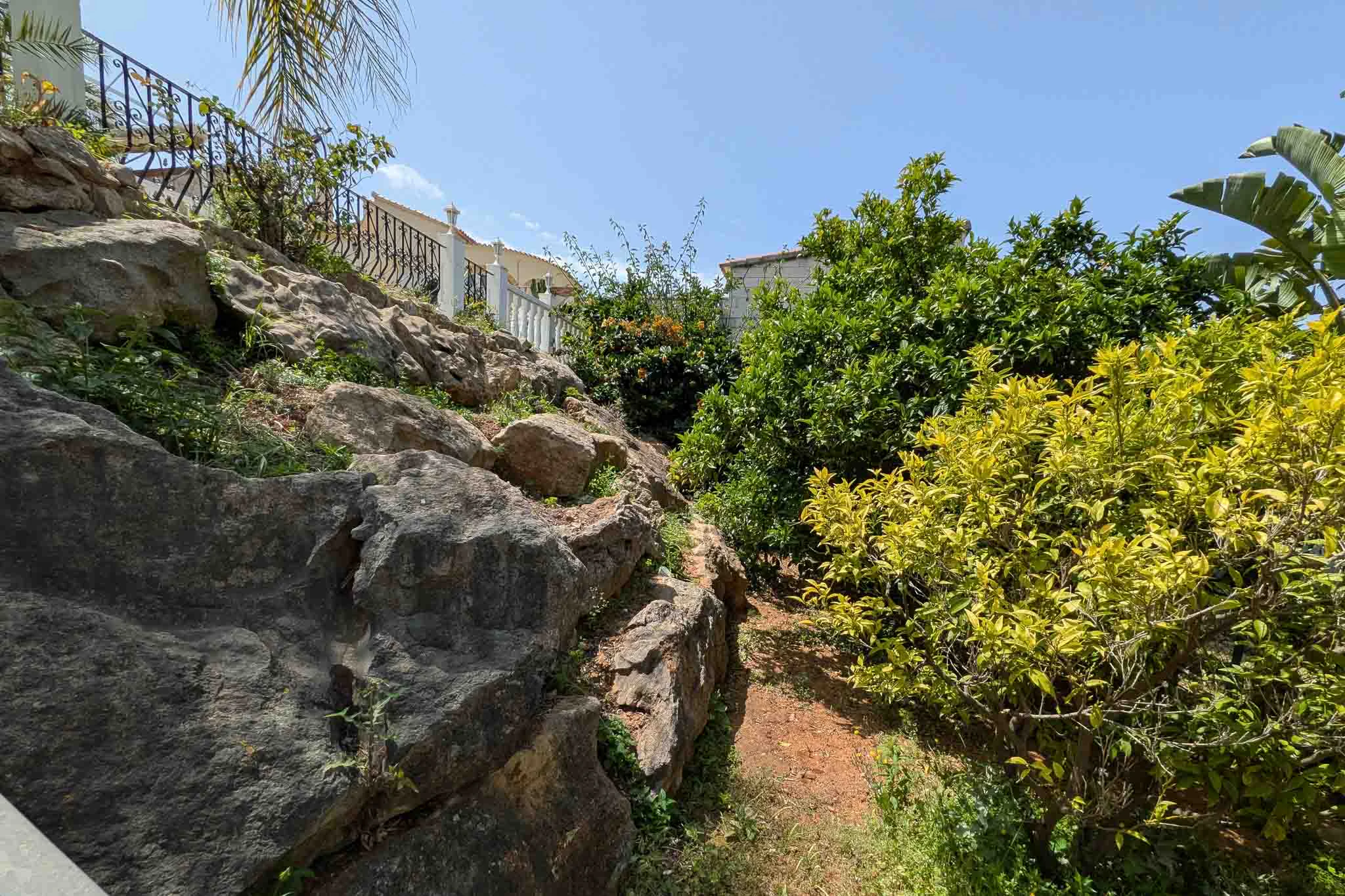 Exclusiva vivienda con piscina y vistas panorámicas al Montgó