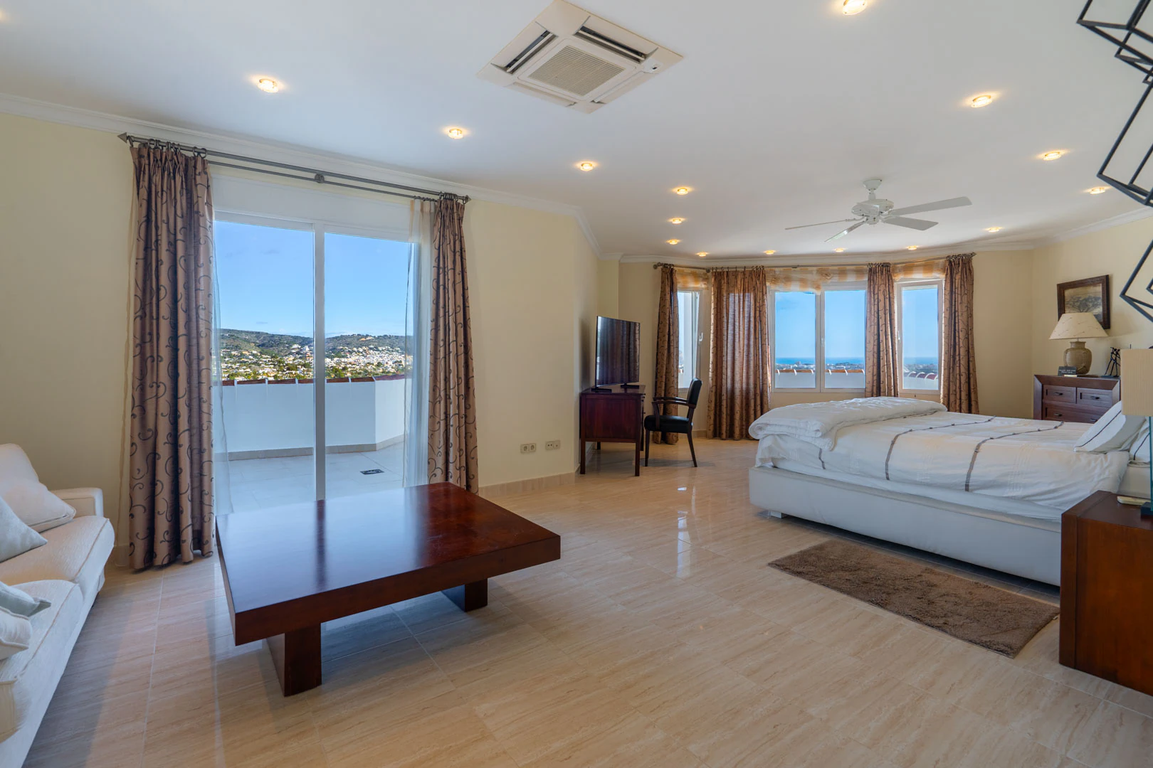 Exklusive Luxusvilla mit Meer- und Montgó-Blick in Jávea