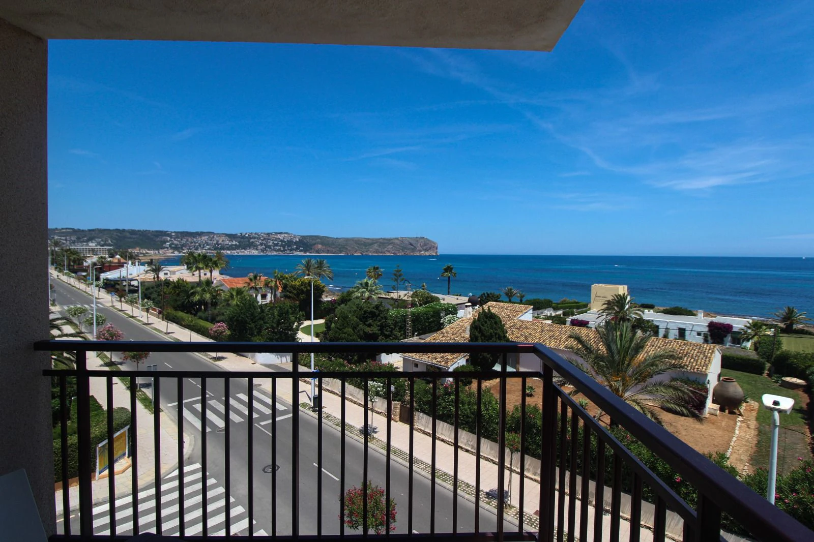 Schöne Wohnung zur Miete in Javea mit Meerblick