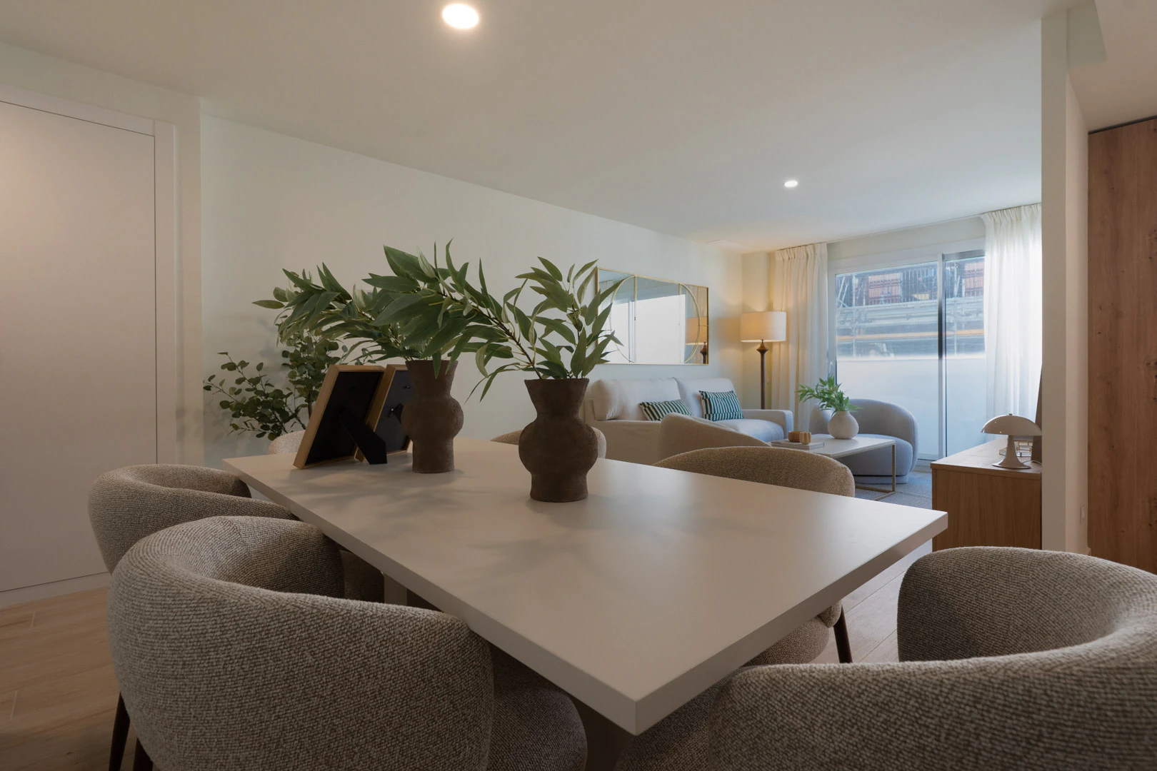 Nieuwe woning met een onverbeterlijke ligging tussen het dorp en de haven in Jávea.
