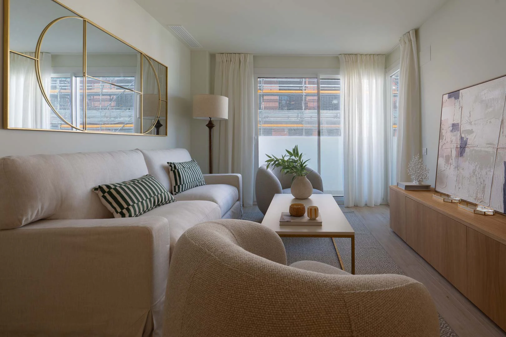 Nieuwe woning met een onverbeterlijke ligging tussen het dorp en de haven in Jávea.