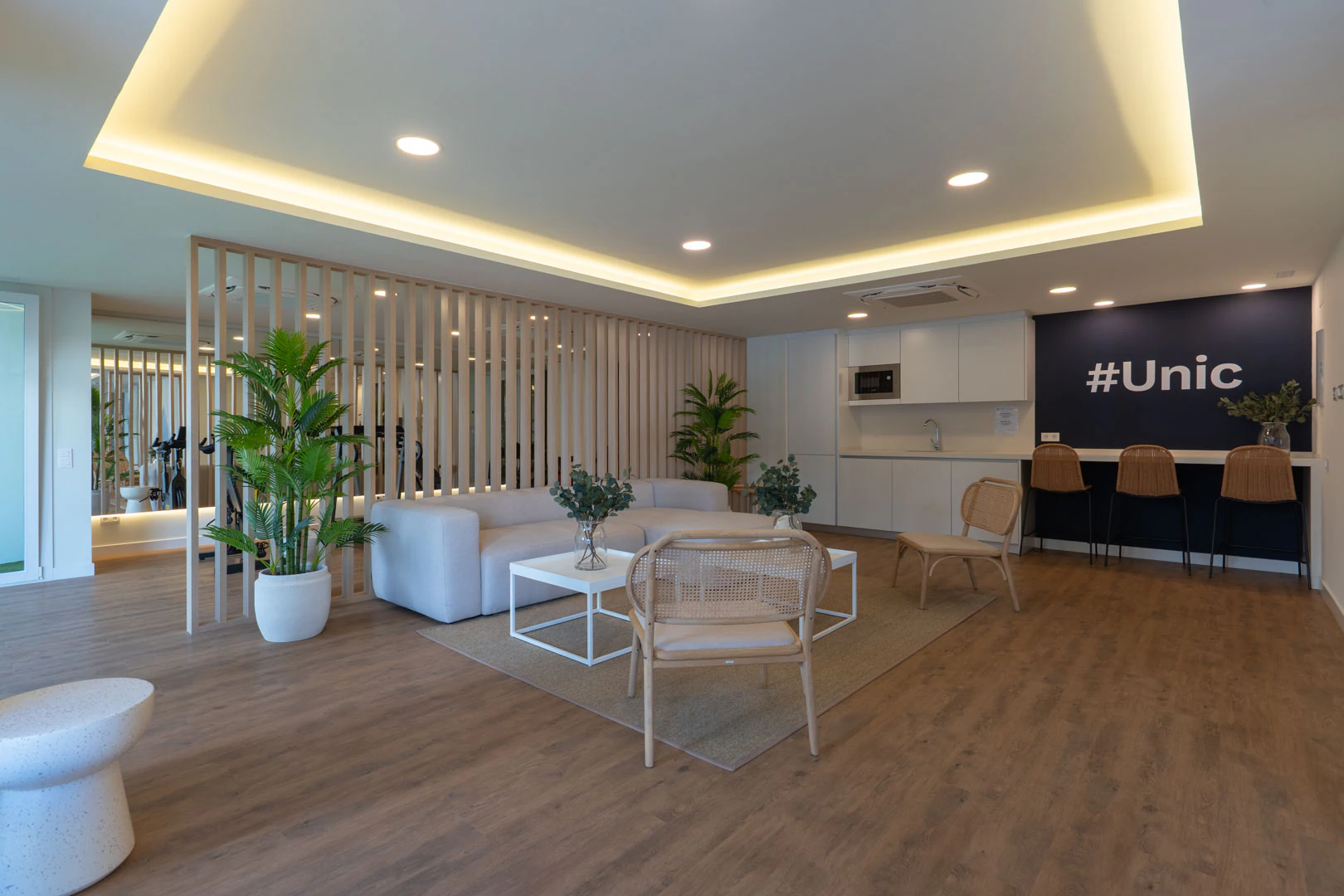 Nieuwe woning met een onverbeterlijke ligging tussen het dorp en de haven in Jávea.