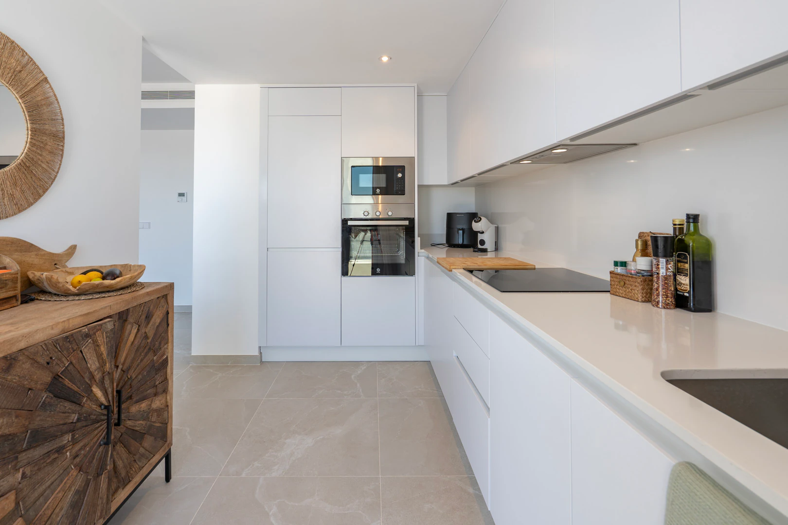 Fantástico ático moderno en primera línea de playa en venta en Denia