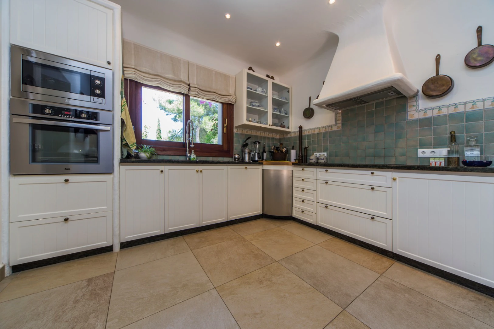 Villa estilo Balear de excelentes calidades en venta en la zona de La Plana, Jávea