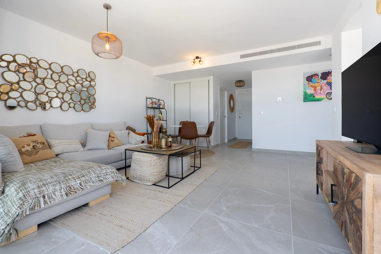 Fantástico ático moderno en primera línea de playa en venta en Denia