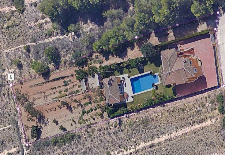 Villa en una excepcional zona tranquila, con vistas abiertas y gran potencial - 5