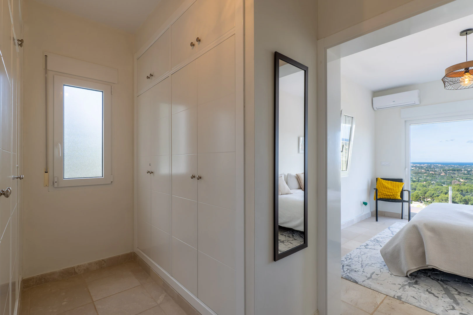 Villa mediterranea con vistas panorámicas al mar a la venta en La Sella, Pedreguer.