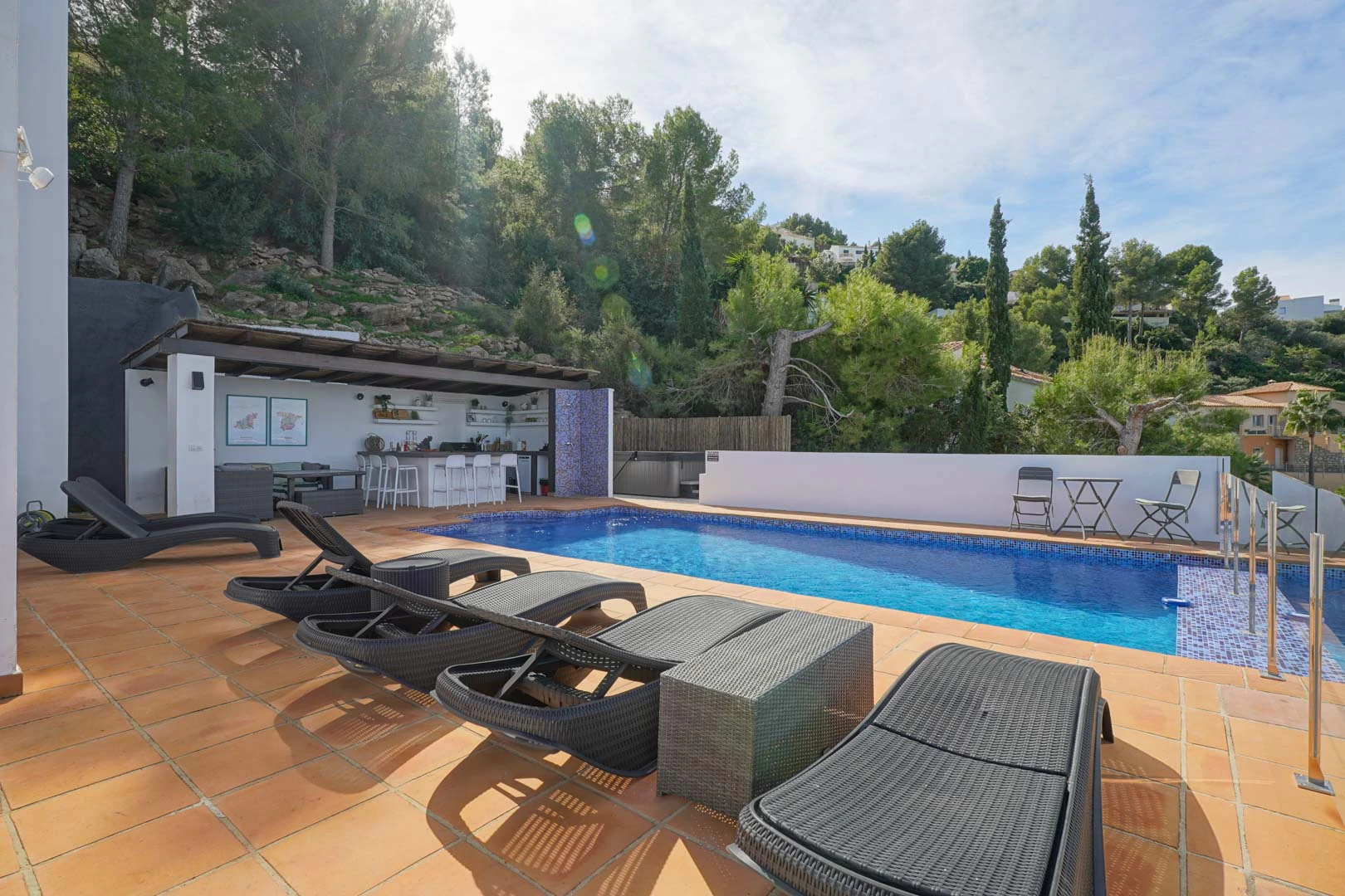 Villa mediterranea con vistas panorámicas al mar a la venta en La Sella, Pedreguer.