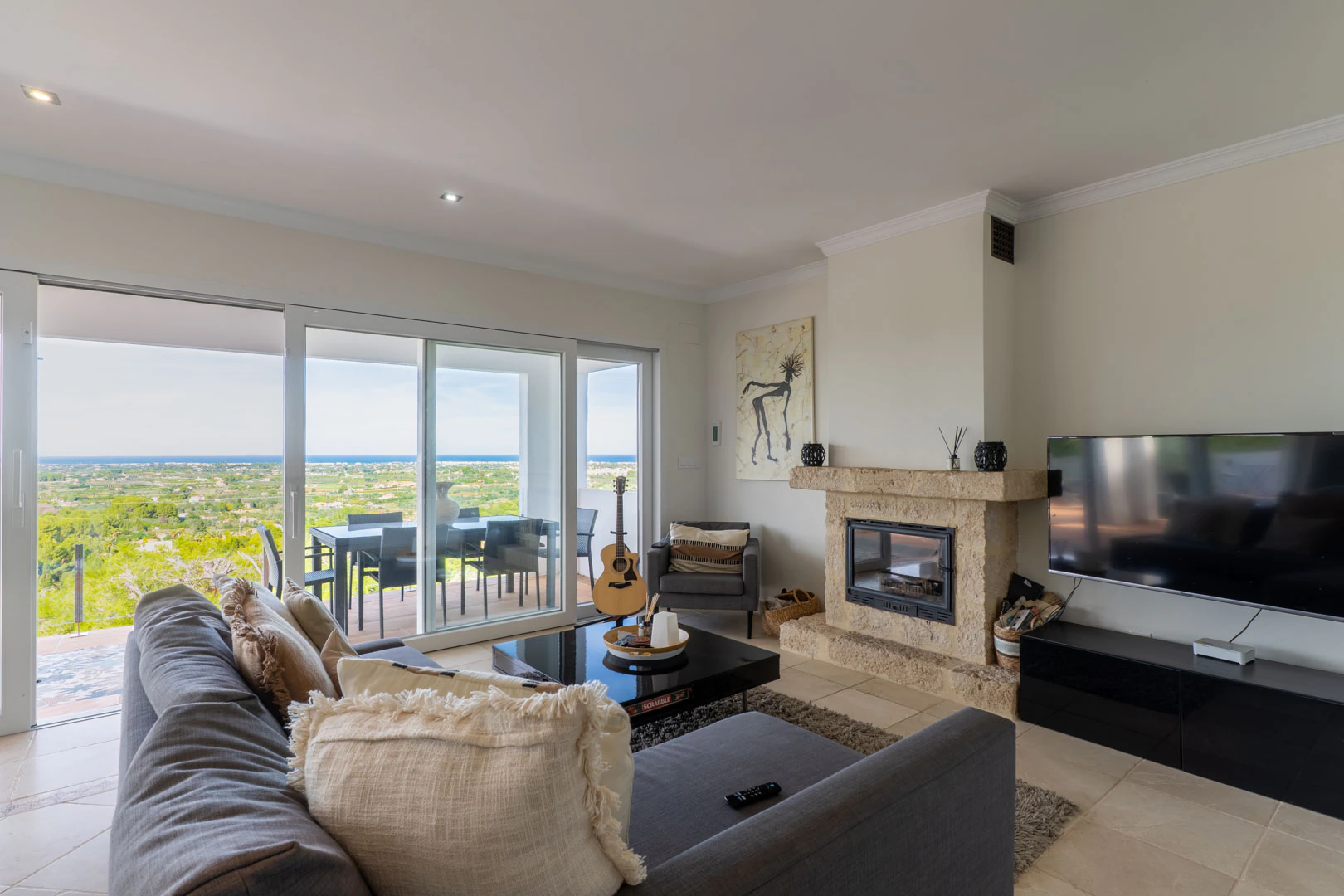 Villa mediterranea con vistas panorámicas al mar a la venta en La Sella, Pedreguer.