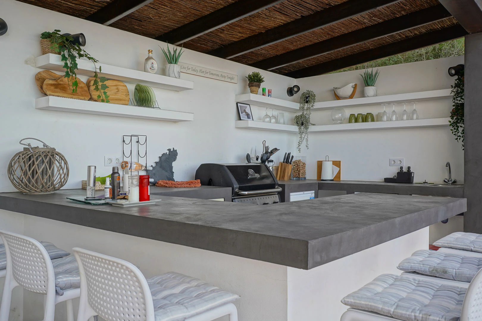 Villa mediterranea con vistas panorámicas al mar a la venta en La Sella, Pedreguer.