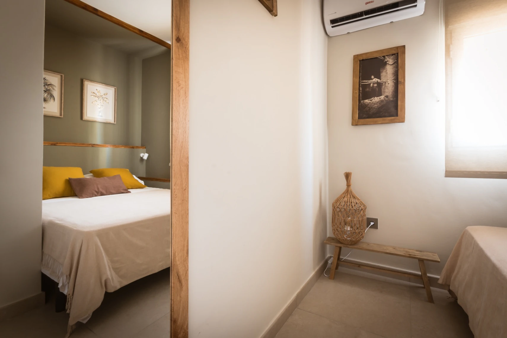 Piso de 2 dormitorios en venta en Javea con vistas al mar a 100 metros de la playa