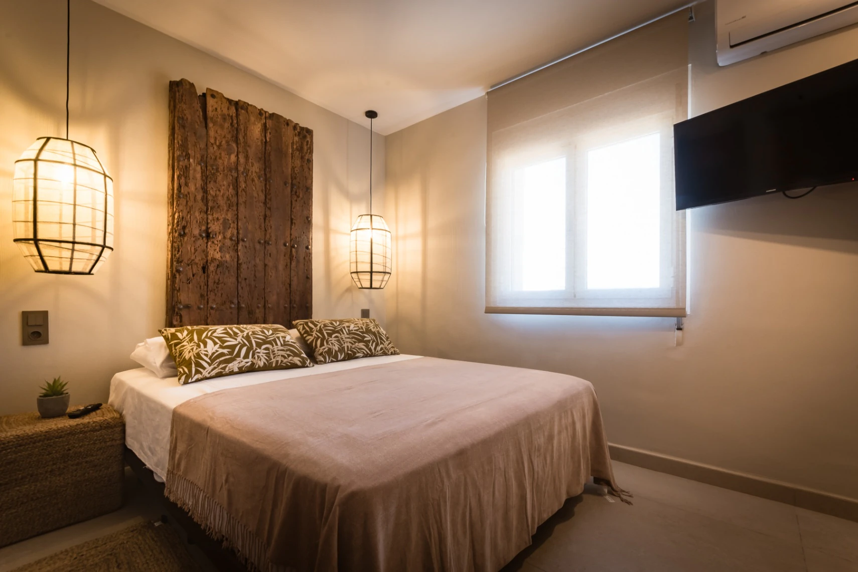 Piso de 2 dormitorios en venta en Javea con vistas al mar a 100 metros de la playa