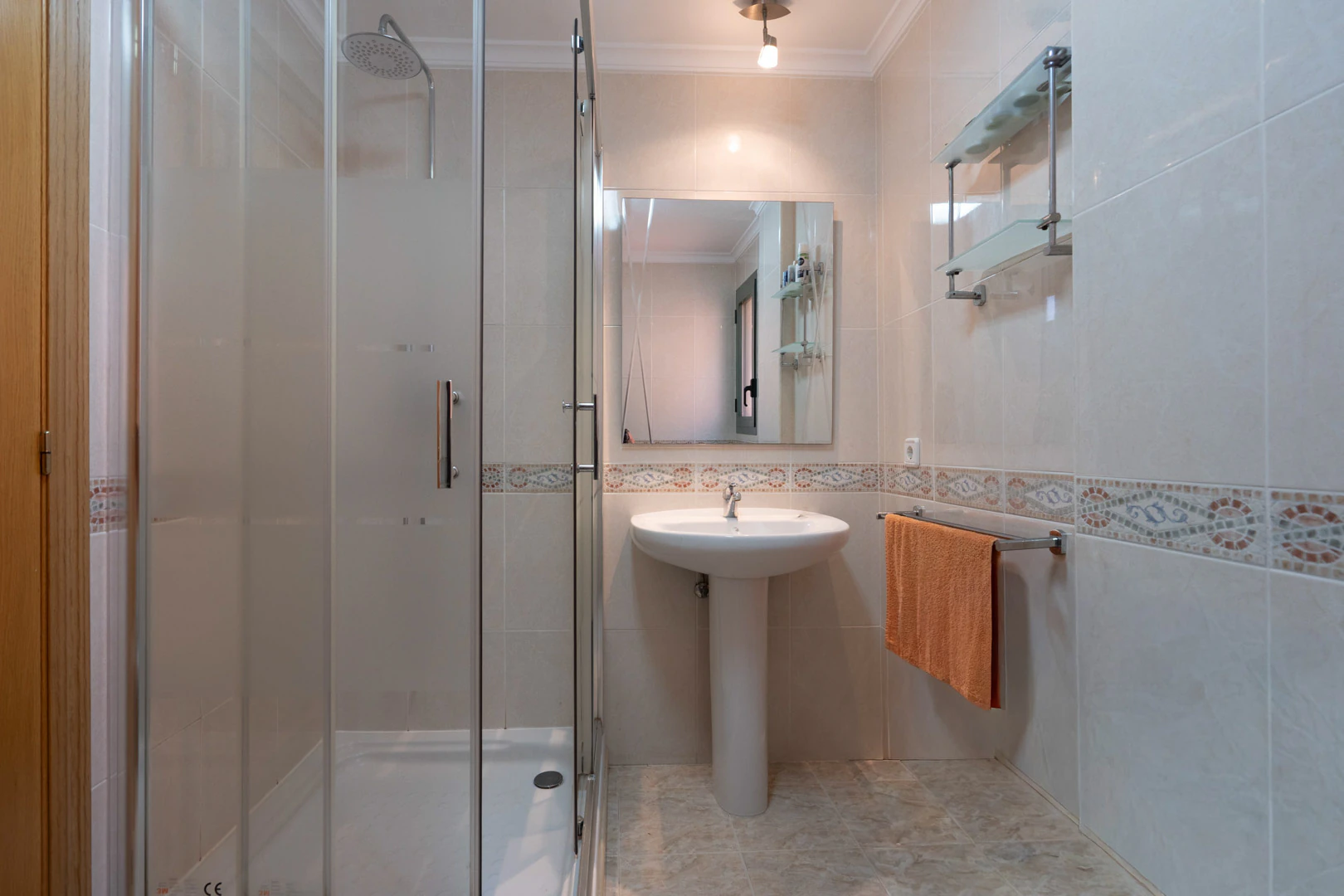 Appartement dans un complexe résidentiel avec piscine à vendre au port