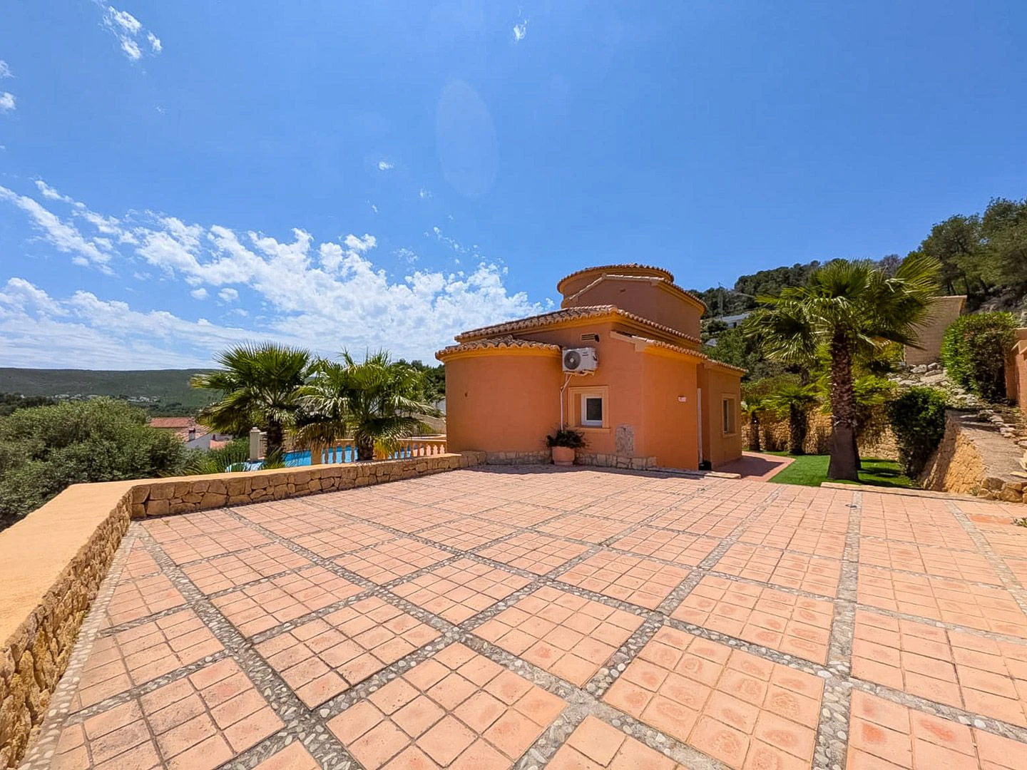 Villa exclusive avec vue sur la mer et piscine à débordement à Jávea