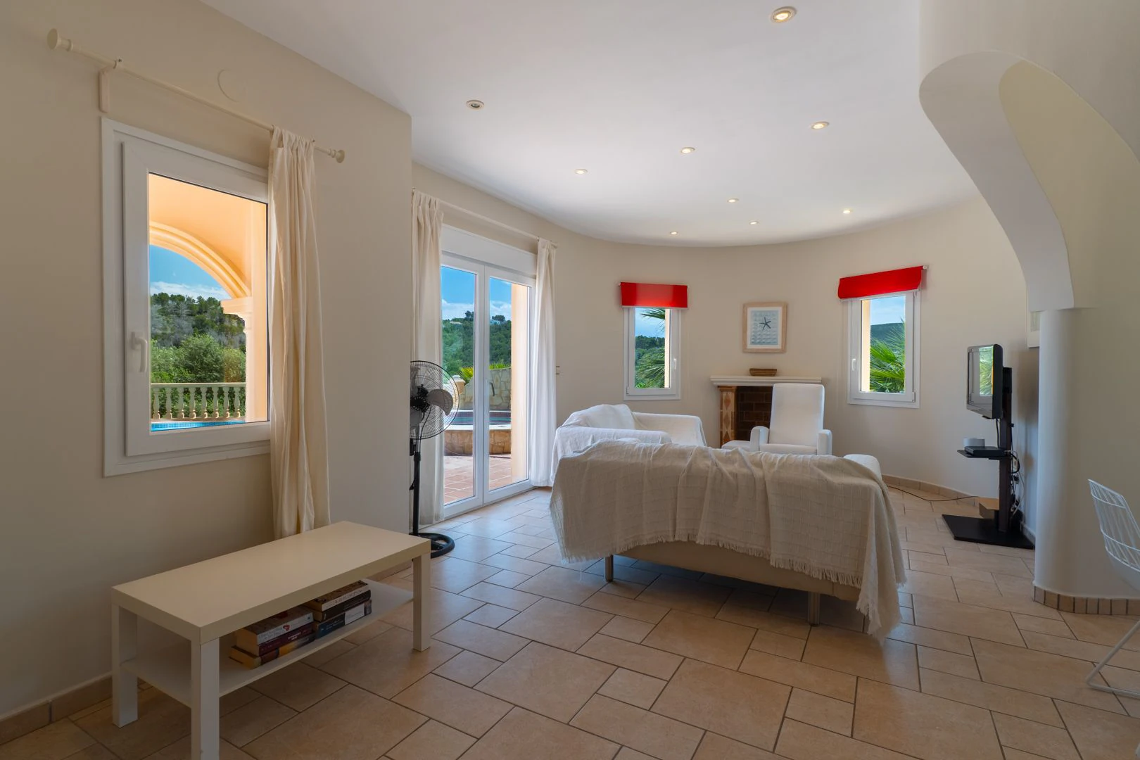 Villa exclusive avec vue sur la mer et piscine à débordement à Jávea