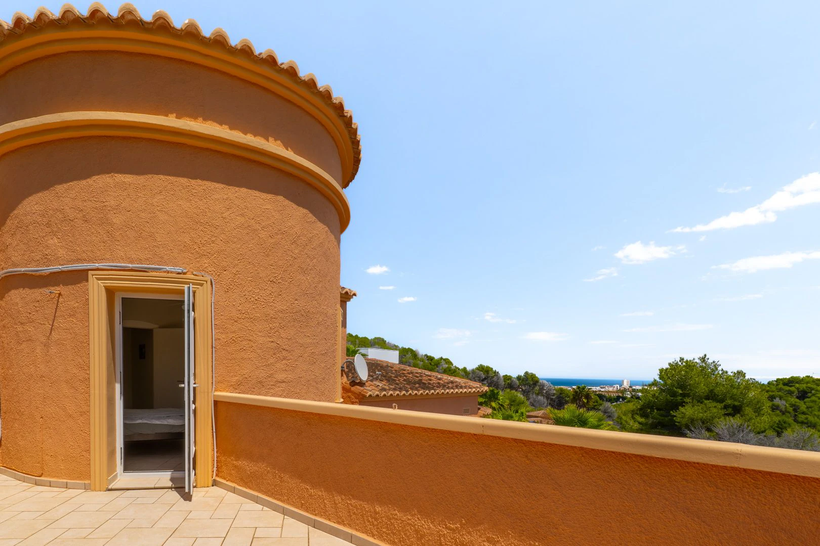 Villa exclusive avec vue sur la mer et piscine à débordement à Jávea