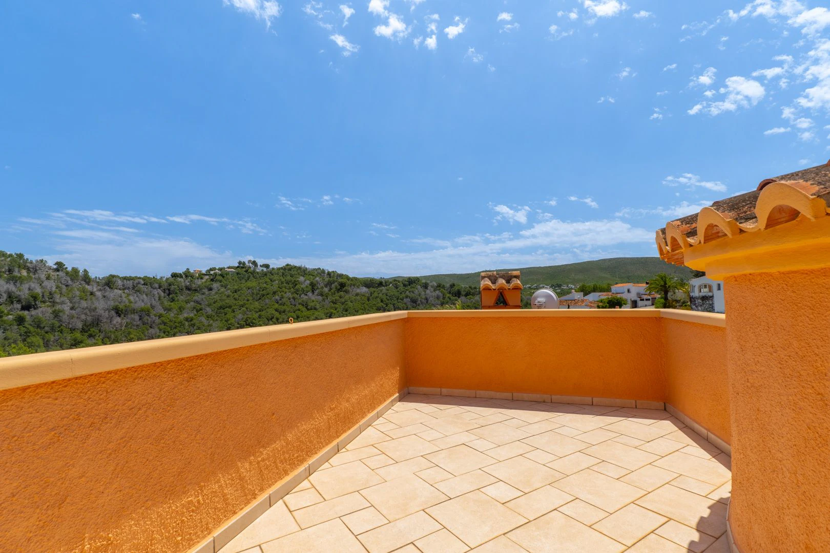 Villa exclusive avec vue sur la mer et piscine à débordement à Jávea